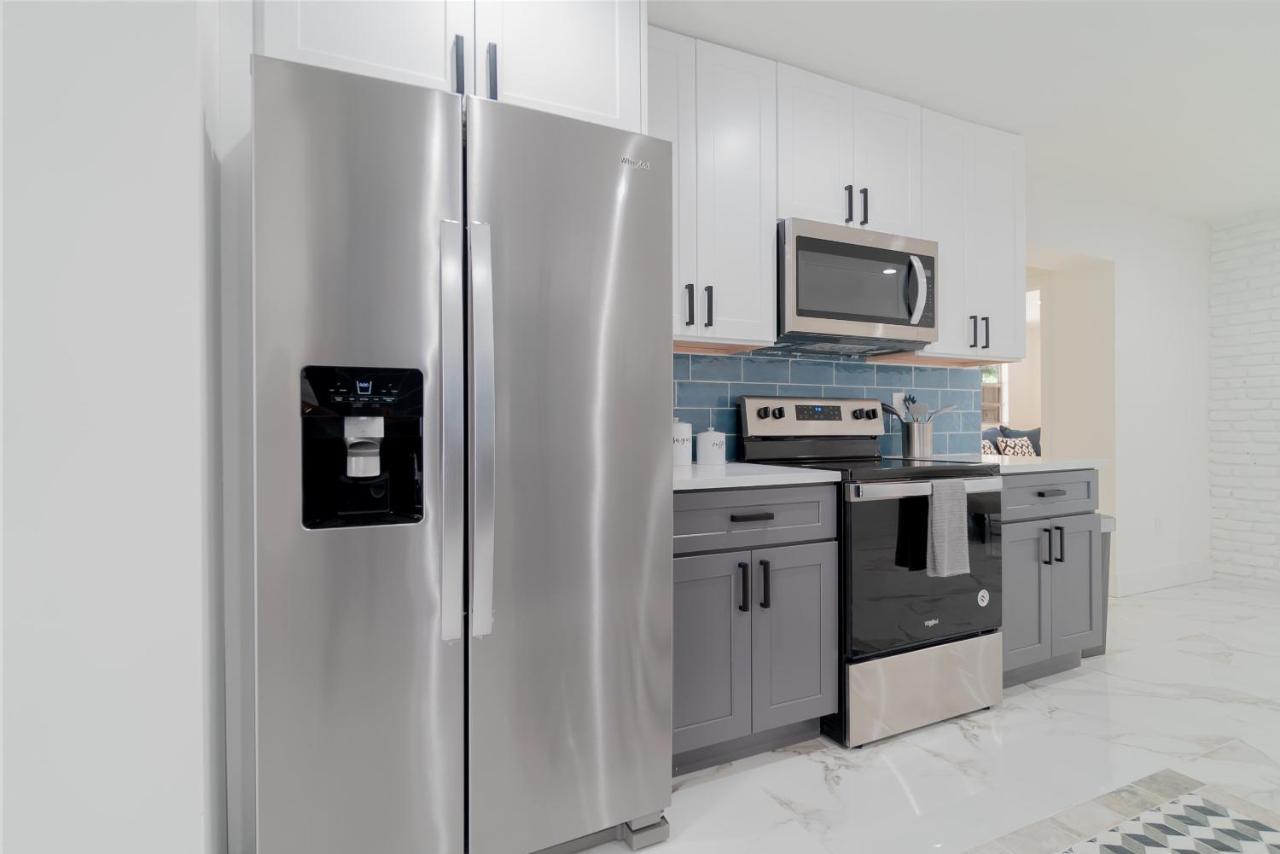 West Palm Beach Elegant 5Br With Hot Tub And Fire Pit Near Beach וסט פאלם ביץ' מראה חיצוני תמונה