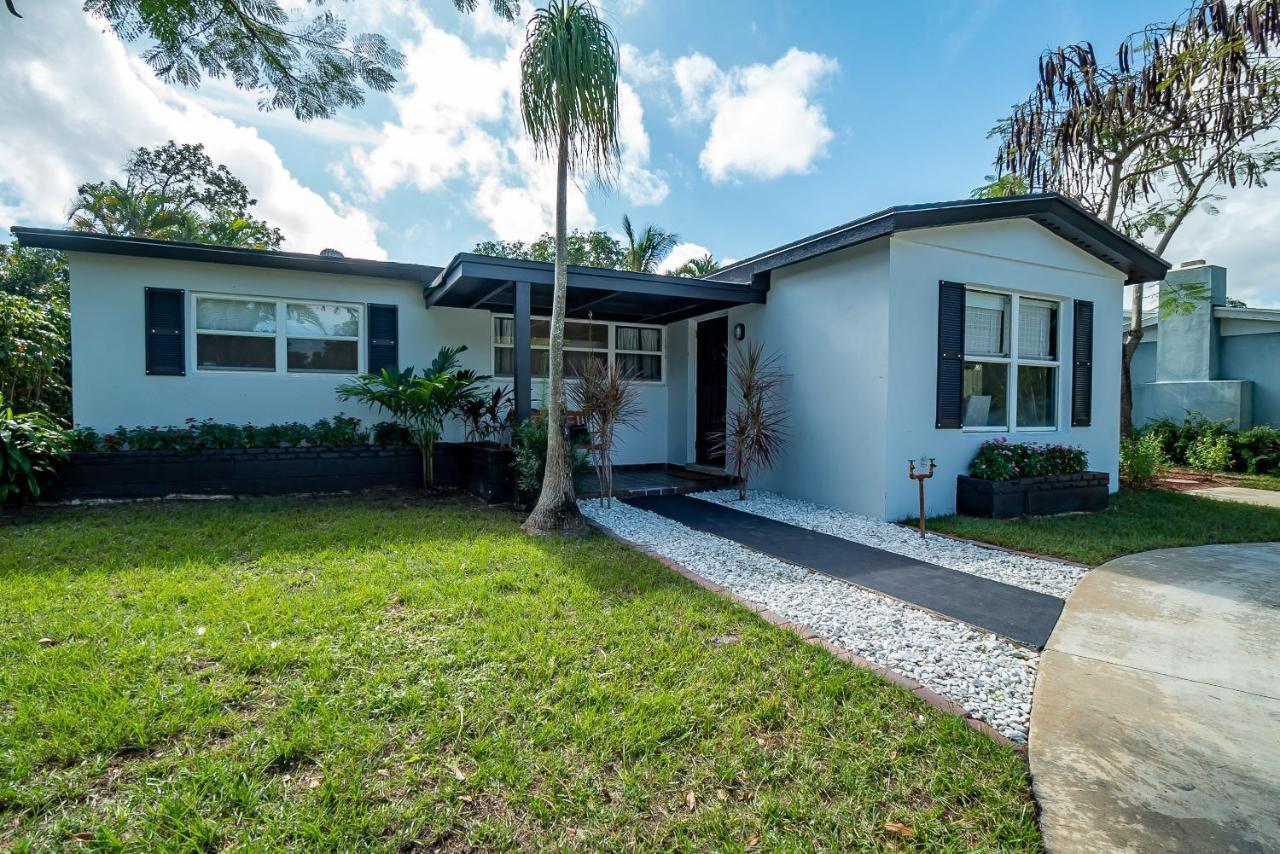 West Palm Beach Elegant 5Br With Hot Tub And Fire Pit Near Beach וסט פאלם ביץ' מראה חיצוני תמונה