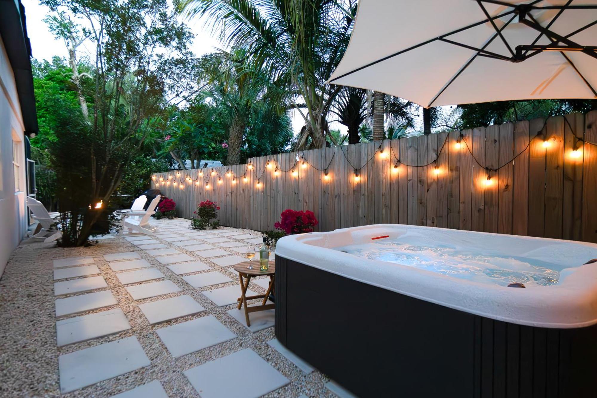 West Palm Beach Elegant 5Br With Hot Tub And Fire Pit Near Beach וסט פאלם ביץ' מראה חיצוני תמונה