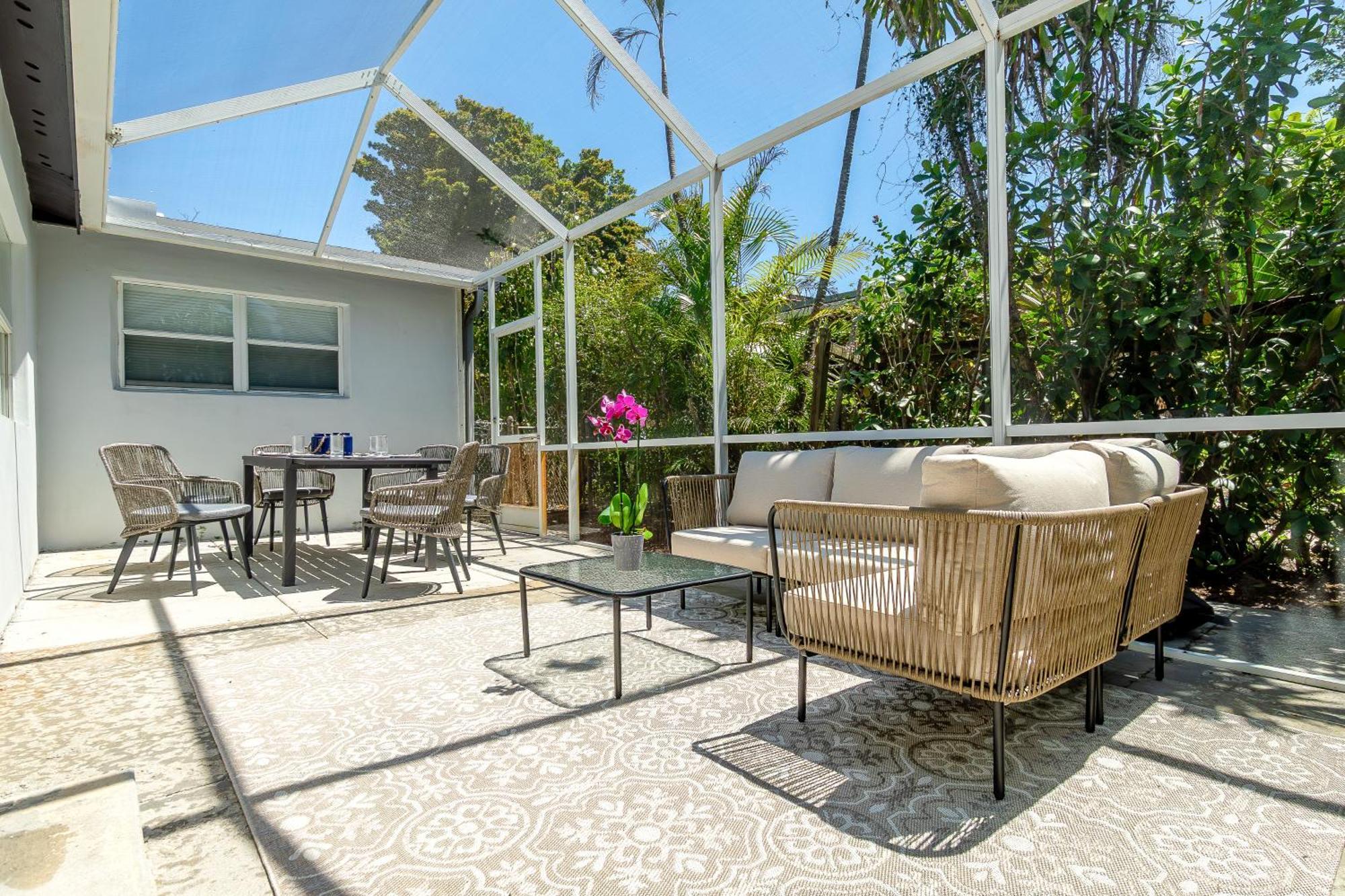 West Palm Beach Elegant 5Br With Hot Tub And Fire Pit Near Beach וסט פאלם ביץ' מראה חיצוני תמונה