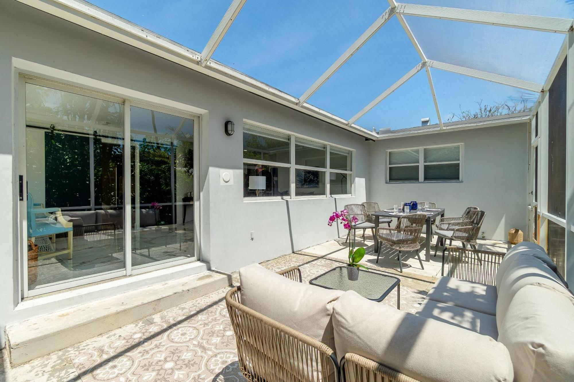 West Palm Beach Elegant 5Br With Hot Tub And Fire Pit Near Beach וסט פאלם ביץ' מראה חיצוני תמונה